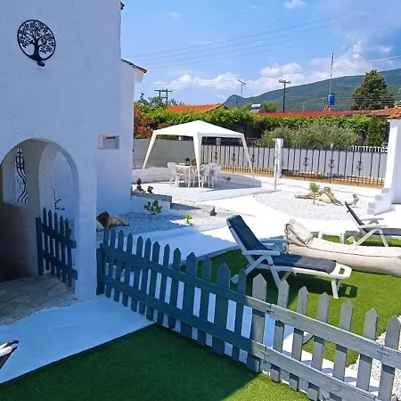 別荘 Karma Seaside Maison アスプロヴァルタ