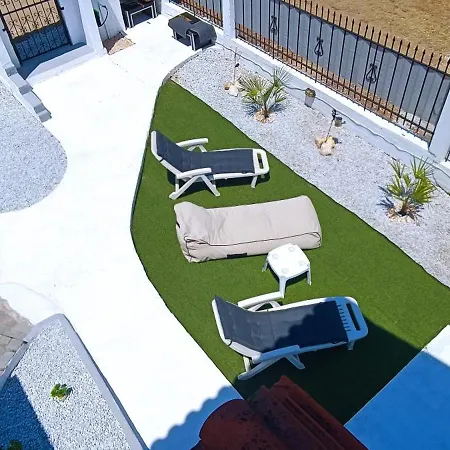 Karma Seaside Maison 別荘 アスプロヴァルタ