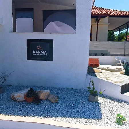 Karma Seaside Maison Сasa de vacaciones *